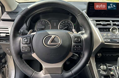 Внедорожник / Кроссовер Lexus NX 2020 в 