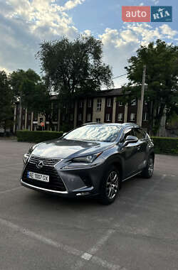 Позашляховик / Кросовер Lexus NX 2017 в 