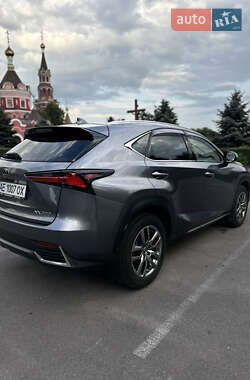 Внедорожник / Кроссовер Lexus NX 2017 в Каменском