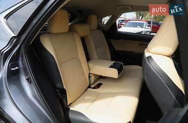 Внедорожник / Кроссовер Lexus NX 2018 в 