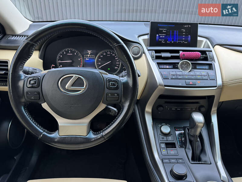 Внедорожник / Кроссовер Lexus NX 2016 в Виннице