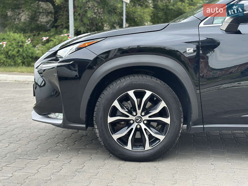 Внедорожник / Кроссовер Lexus NX 2017 в Киеве