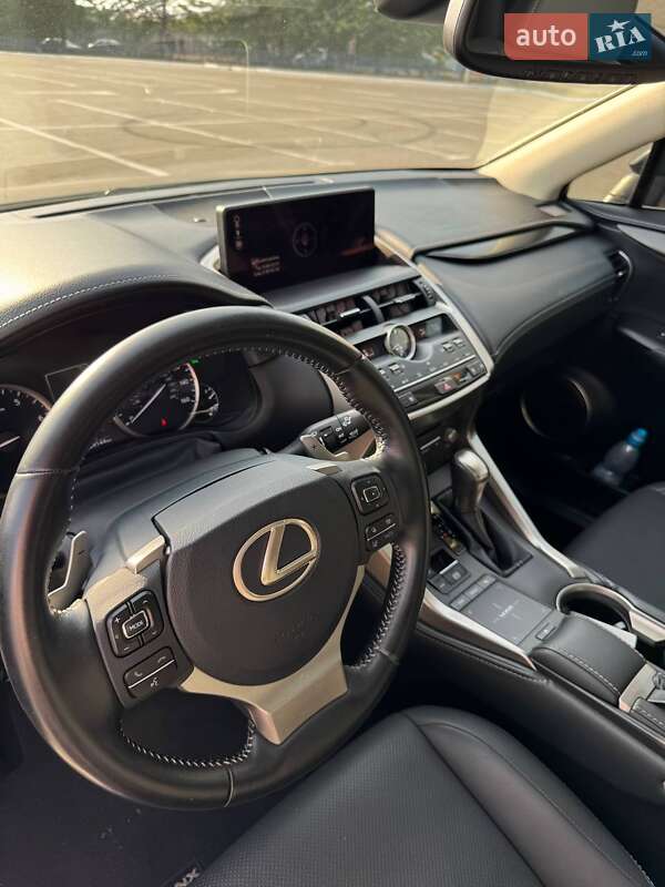 Внедорожник / Кроссовер Lexus NX 2018 в Одессе