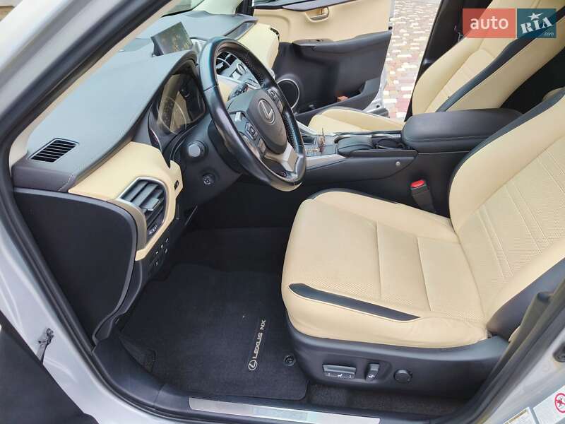 Внедорожник / Кроссовер Lexus NX 2015 в Обухове