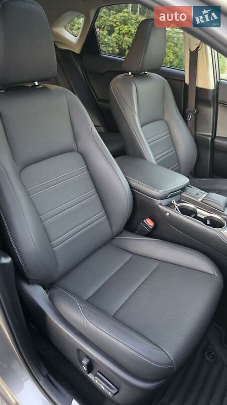 Внедорожник / Кроссовер Lexus NX 2018 в Киеве