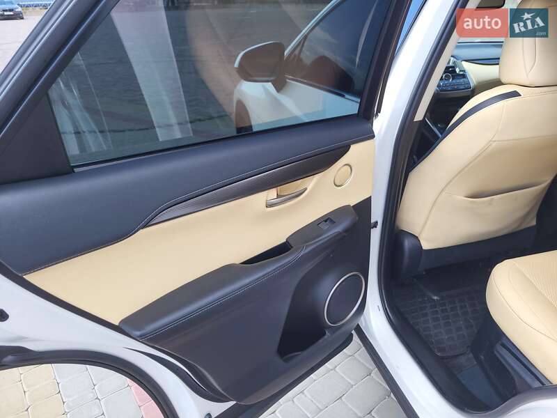 Внедорожник / Кроссовер Lexus NX 2017 в Харькове