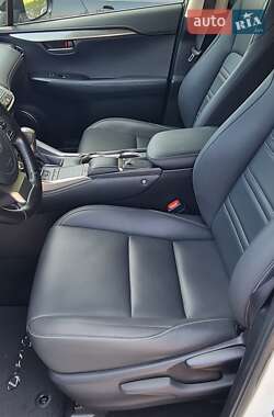 Внедорожник / Кроссовер Lexus NX 2021 в 