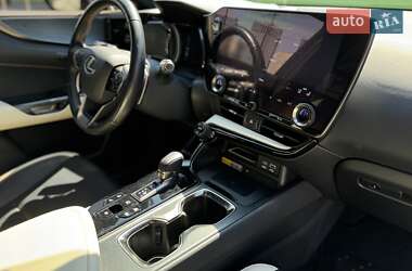 Внедорожник / Кроссовер Lexus NX 2022 в 