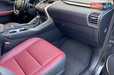 Внедорожник / Кроссовер Lexus NX 2020 в 
