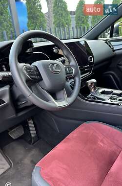 Внедорожник / Кроссовер Lexus NX 2024 в 