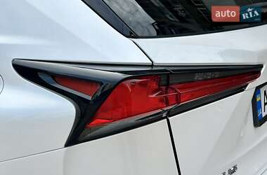 Внедорожник / Кроссовер Lexus NX 2018 в 