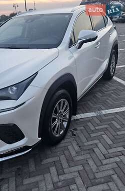 Внедорожник / Кроссовер Lexus NX 2021 в 