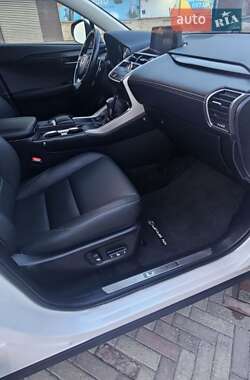 Внедорожник / Кроссовер Lexus NX 2021 в 