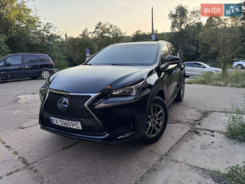 Внедорожник / Кроссовер Lexus NX 2015 в 