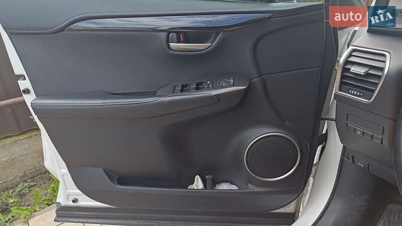 Внедорожник / Кроссовер Lexus NX 2014 в Ивано-Франковске