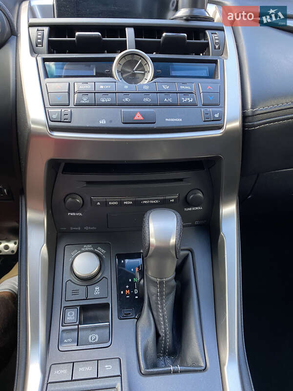 Внедорожник / Кроссовер Lexus NX 2015 в Киеве