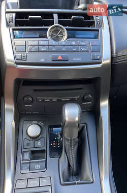 Внедорожник / Кроссовер Lexus NX 2015 в 