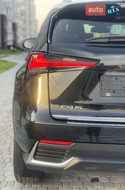 Внедорожник / Кроссовер Lexus NX 2021 в 