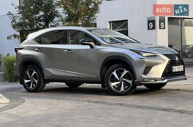 Внедорожник / Кроссовер Lexus NX 2020 в 