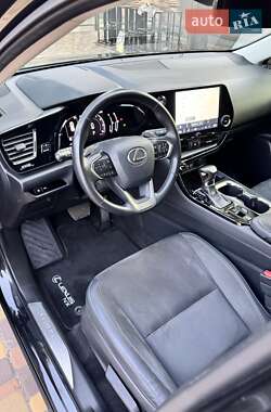 Внедорожник / Кроссовер Lexus NX 2022 в 