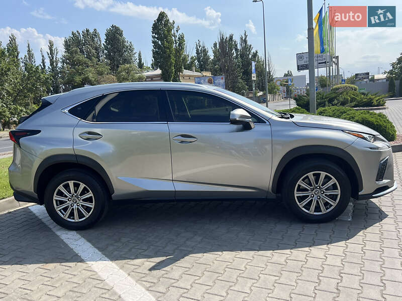 Внедорожник / Кроссовер Lexus NX 2019 в Одессе
