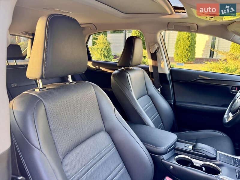 Внедорожник / Кроссовер Lexus NX 2017 в Одессе