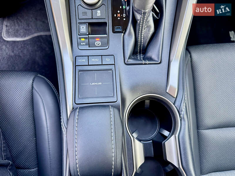 Внедорожник / Кроссовер Lexus NX 2017 в Одессе
