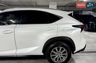 Внедорожник / Кроссовер Lexus NX 2015 в 