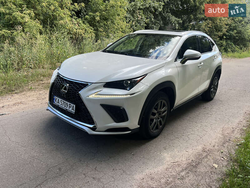 Внедорожник / Кроссовер Lexus NX 2015 в Киеве