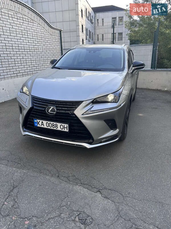 Lexus NX 2020