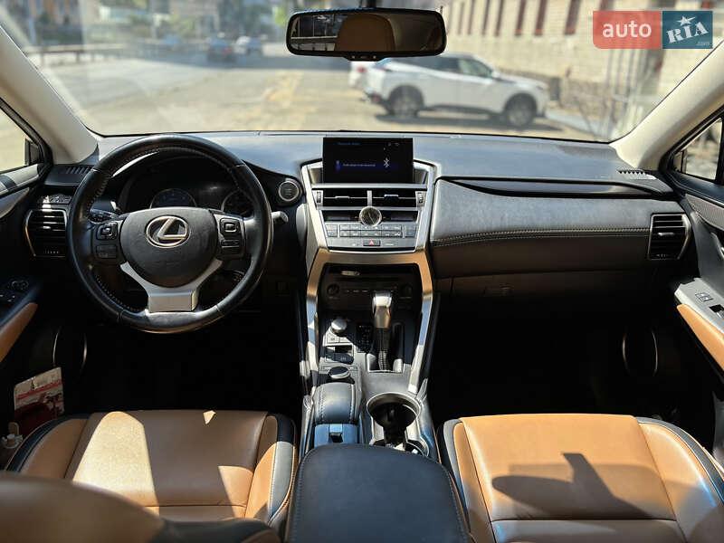 Внедорожник / Кроссовер Lexus NX 2016 в Одессе