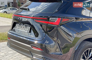 Внедорожник / Кроссовер Lexus NX 2022 в 