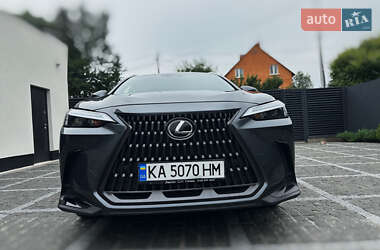 Внедорожник / Кроссовер Lexus NX 2022 в 