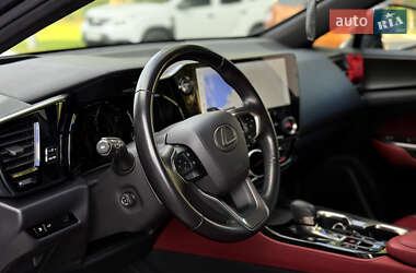 Позашляховик / Кросовер Lexus NX 2022 в 