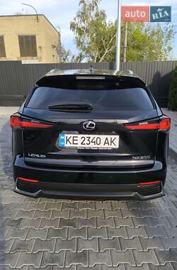 Внедорожник / Кроссовер Lexus NX 2020 в 