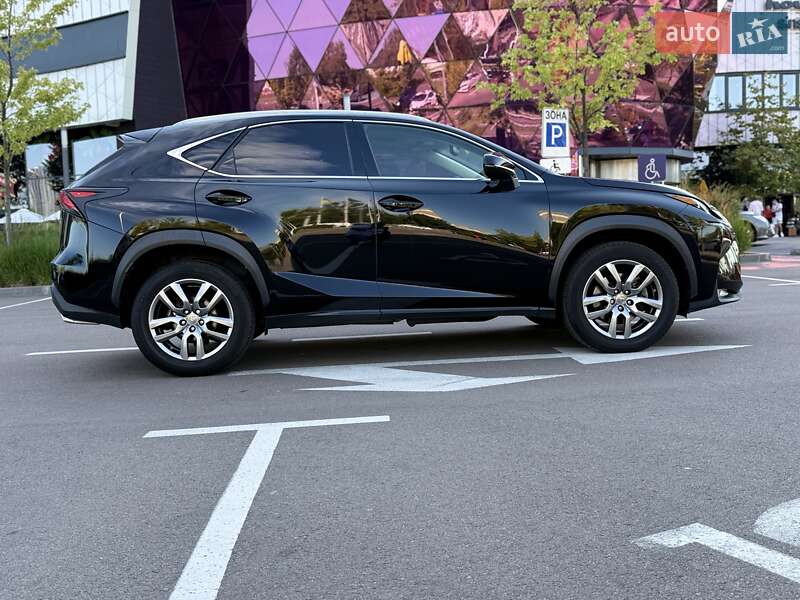 Позашляховик / Кросовер Lexus NX 2015 в Києві