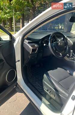 Позашляховик / Кросовер Lexus NX 2017 в 