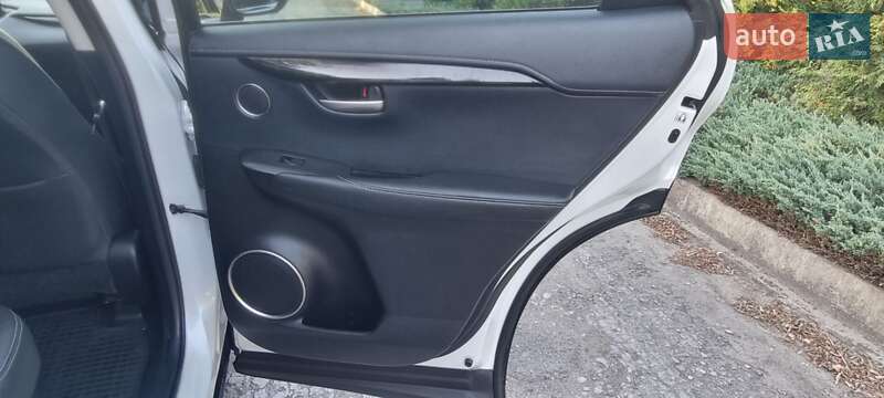 Внедорожник / Кроссовер Lexus NX 2015 в Каменском