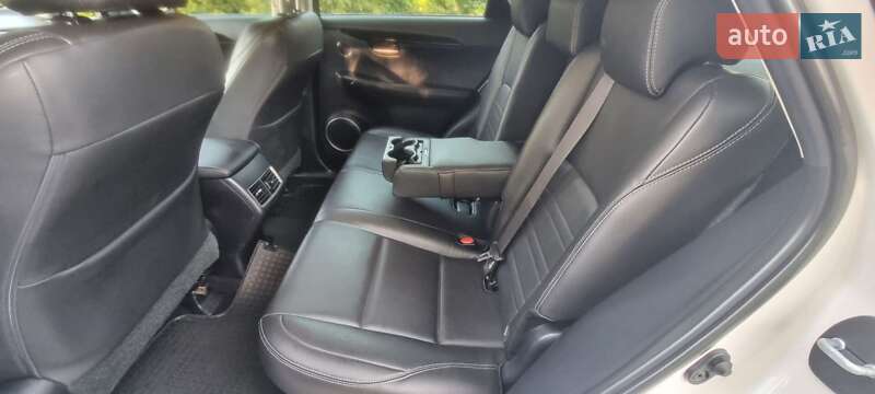 Внедорожник / Кроссовер Lexus NX 2015 в Каменском