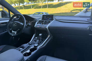Позашляховик / Кросовер Lexus NX 2015 в 