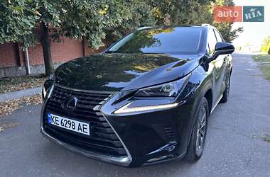 Позашляховик / Кросовер Lexus NX 2019 в 