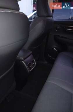 Внедорожник / Кроссовер Lexus NX 2019 в 