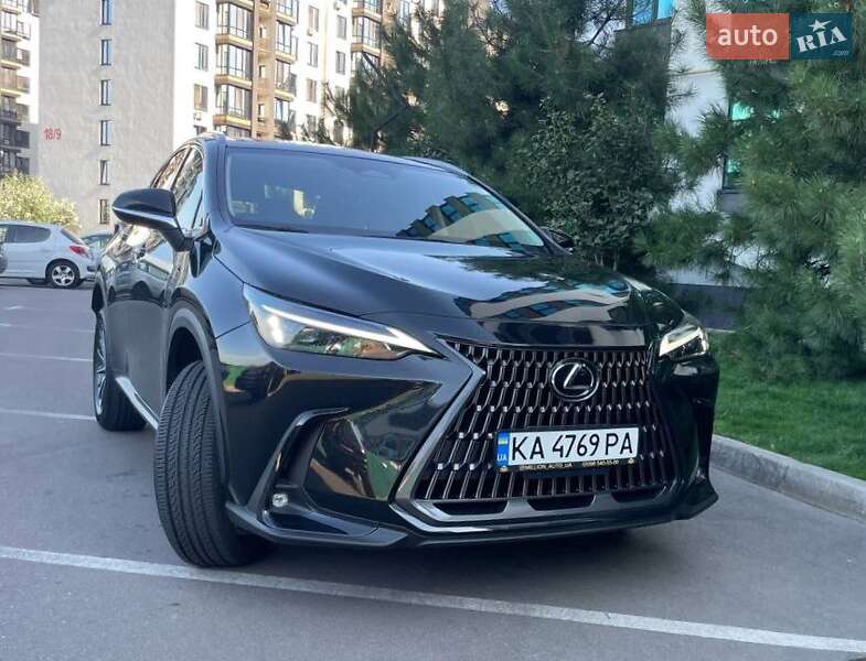Lexus NX 2022