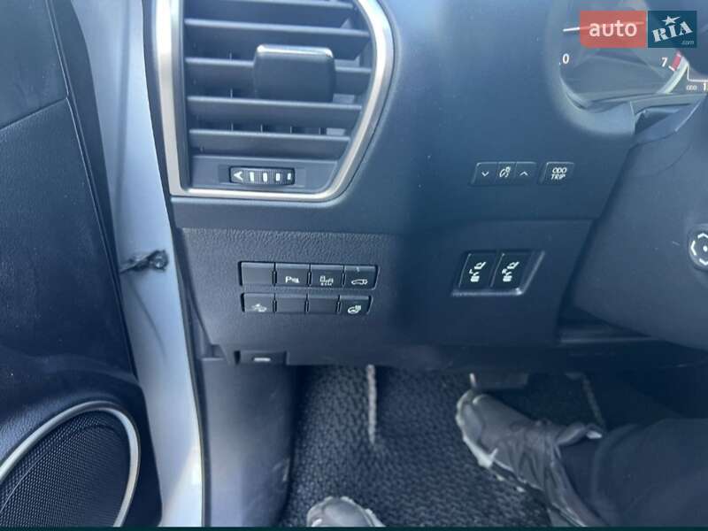 Внедорожник / Кроссовер Lexus NX 2016 в Белой Церкви