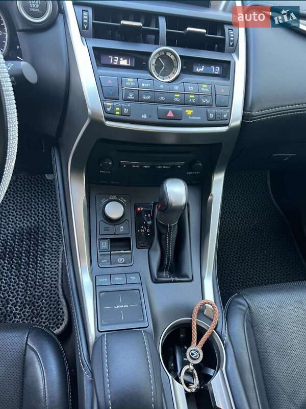 Внедорожник / Кроссовер Lexus NX 2016 в Белой Церкви