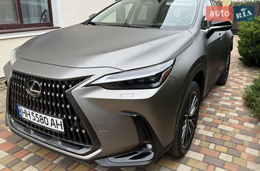 Позашляховик / Кросовер Lexus NX 2022 в 