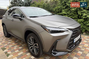 Позашляховик / Кросовер Lexus NX 2022 в 