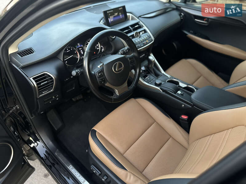 Внедорожник / Кроссовер Lexus NX 2017 в Киеве