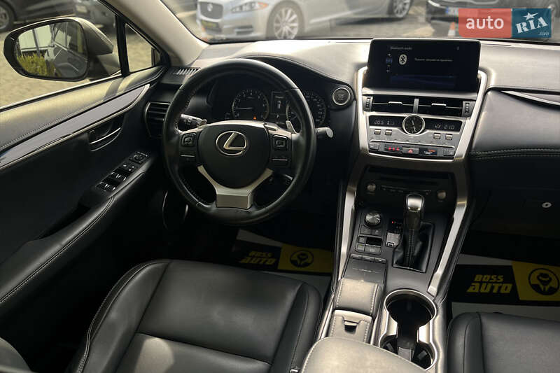 Внедорожник / Кроссовер Lexus NX 2018 в Мукачево