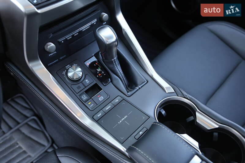Позашляховик / Кросовер Lexus NX 2018 в Києві